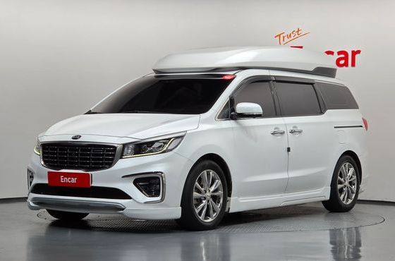 Kia Carnival 9-Seater Hi-Limousine Noblesse Special — пробег 103 030 км — фото 1 из 5