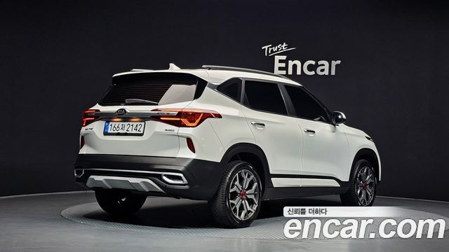 Kia Seltos из Кореи Encar