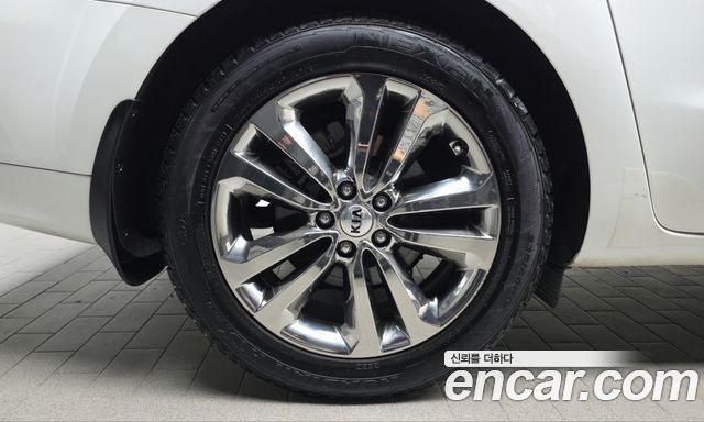 Kia Carnival 7-seater Limousine VIP — пробег 88 515 км — фото 5 из 5