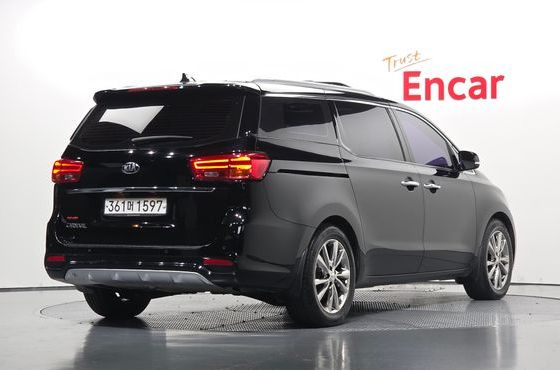 Kia Carnival 9-Seater Prstige — пробег 129 197 км — фото 2 из 5