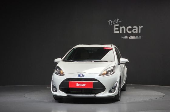 Toyota Prius 1.5 — пробег 65 561 км — фото 3 из 5