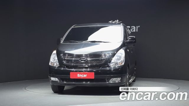 Hyundai Starex 12-Seater Wagon CVX Luxury — пробег 123 438 км — фото 3 из 5
