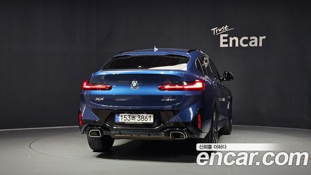 BMW X4 xDrive20i M Sport — пробег 95 680 км — фото 4 из 5