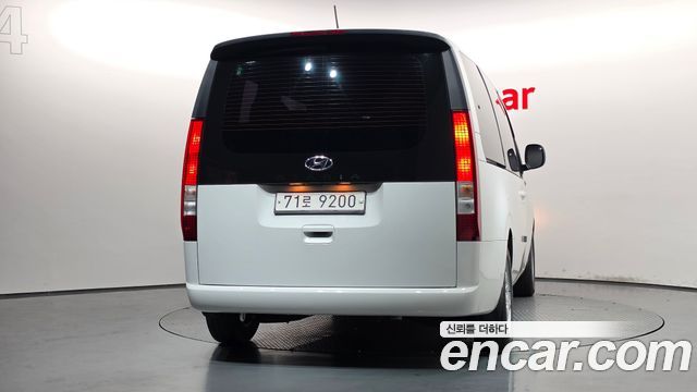 Hyundai Staria Tourer 11-Seater Smart — пробег 69 942 км — фото 4 из 5
