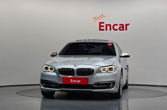 BMW 5-Series 520d Luxury Plus — пробег 78 100 км — фото 3 из 5