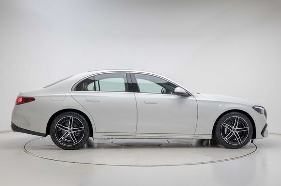 Mercedes-Benz E-Class E200 AMG Line — пробег 6 232 км — фото 2 из 5