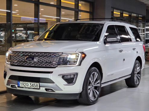 Ford Expedition Platinum 4WD 7Seater — пробег 60 000 км — фото 1 из 5