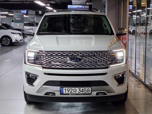 Ford Expedition Platinum 4WD 7Seater — пробег 60 000 км — фото 2 из 5