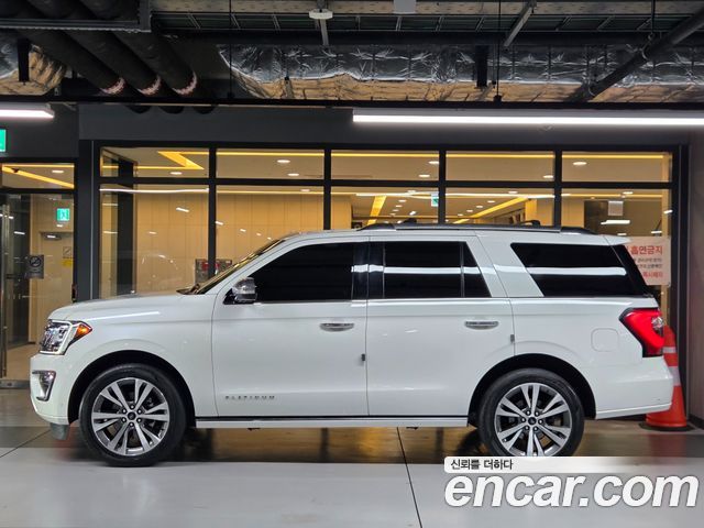 Ford Expedition Platinum 4WD 7Seater — пробег 60 000 км — фото 4 из 5