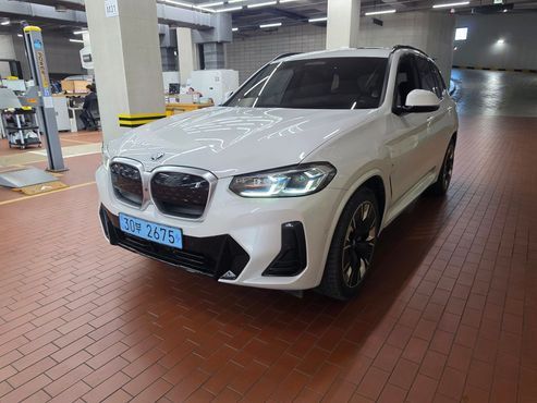 BMW iX3 M Sports — пробег 61 355 км — фото 2 из 5
