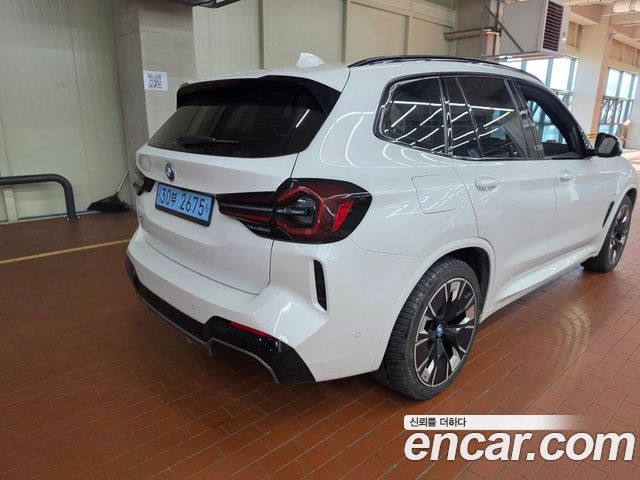 BMW iX3 M Sports — пробег 61 355 км — фото 4 из 5