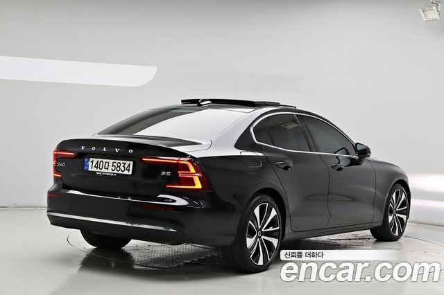Volvo S60 B5 Ultimate Bright — пробег 23 657 км — фото 4 из 5