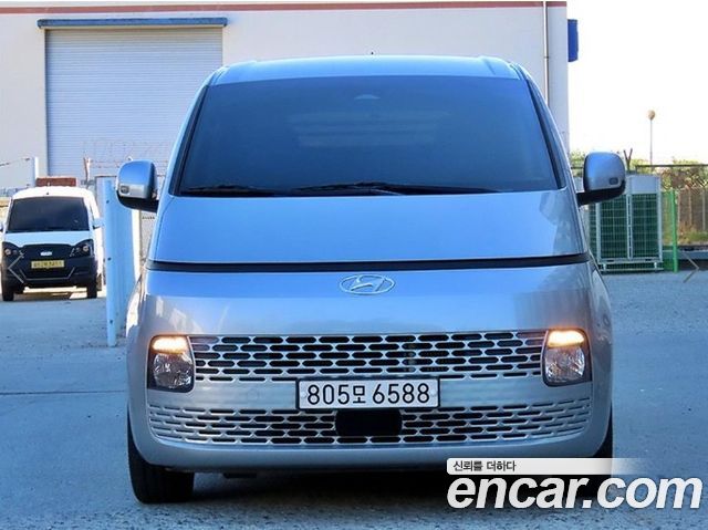 Hyundai Staria Cargo 3-Seater Modern — пробег 244 002 км — фото 2 из 5