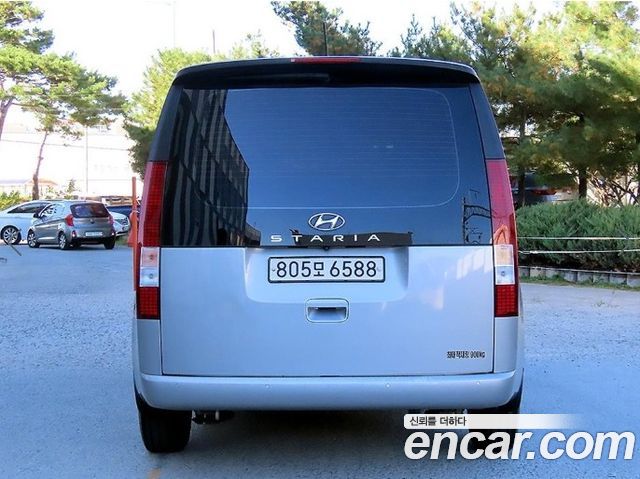 Hyundai Staria Cargo 3-Seater Modern — пробег 244 002 км — фото 4 из 5