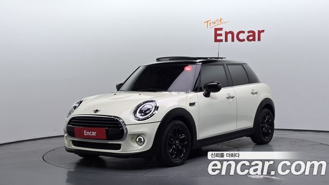 Mini Cooper 5Door HIGH 3rd — пробег 28 184 км — фото 1 из 5
