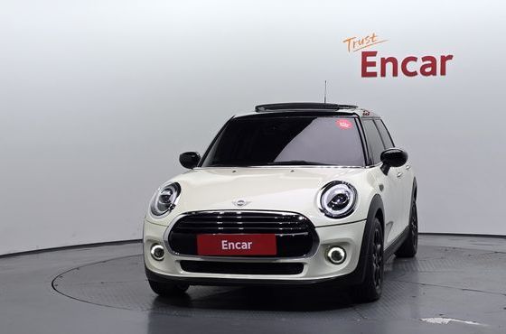 Mini Cooper 5Door HIGH 3rd — пробег 28 184 км — фото 3 из 5