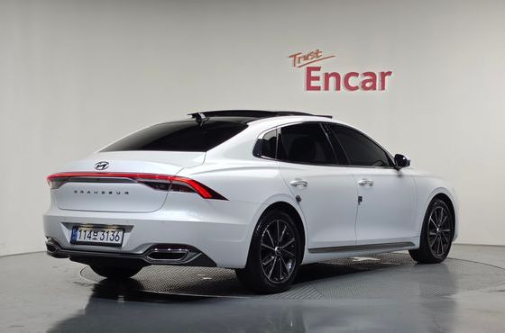Hyundai Grandeur 2.5 Premium — пробег 47 749 км — фото 2 из 5