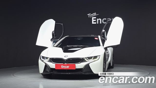 BMW i8 Coupe — пробег 90 271 км — фото 3 из 5
