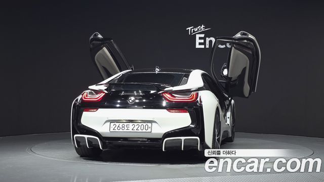 BMW i8 Coupe — пробег 90 271 км — фото 4 из 5