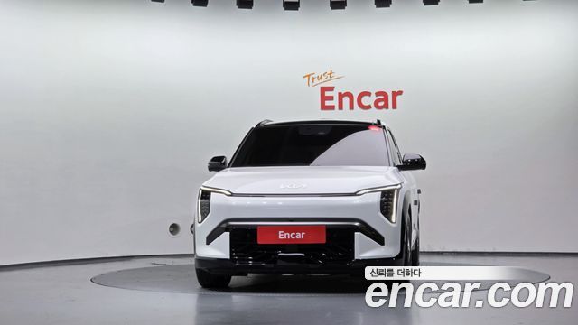 Kia EV3 Standard 2WD GT Line — пробег 16 225 км — фото 3 из 5