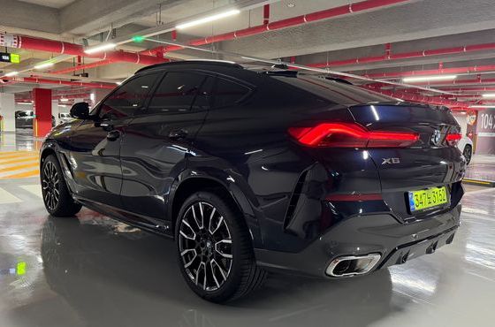 BMW X6 xDrive40i M Sport — пробег 8 757 км — фото 2 из 5