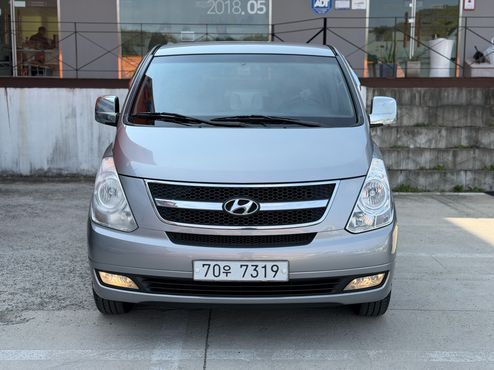 Hyundai Starex 12-Seater Wagon CVX Luxury — пробег 344 092 км — фото 3 из 5