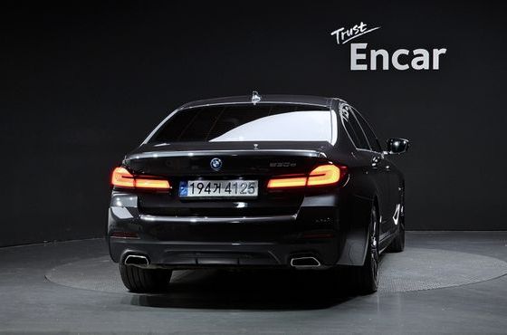 BMW 5-Series 530e M Sport — пробег 88 857 км — фото 4 из 5