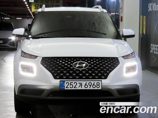 Hyundai Venue 1.6 Flux — пробег 6 352 км — фото 2 из 5