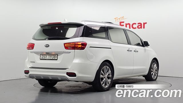 Kia Carnival 9-Seater Noblesse Special — пробег 155 135 км — фото 2 из 5