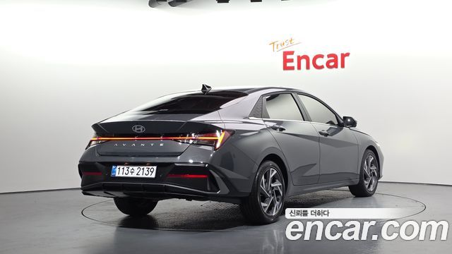 Hyundai AVANTE 1.6 Inspiration — пробег 9 013 км — фото 2 из 5