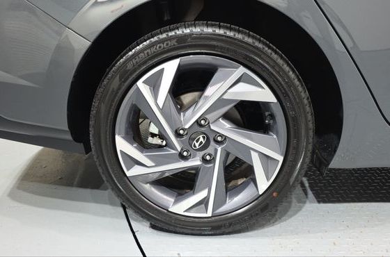 Hyundai AVANTE 1.6 Inspiration — пробег 9 013 км — фото 5 из 5