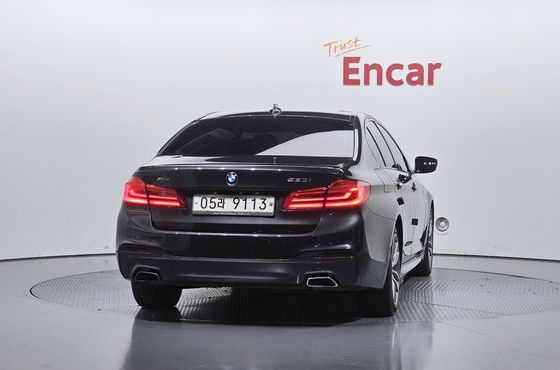 BMW 5-Series 530i xDrive M Sport Package Plus — пробег 126 526 км — фото 4 из 5