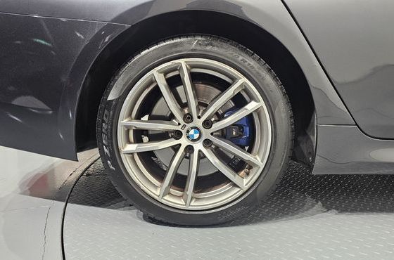 BMW 5-Series 530i xDrive M Sport Package Plus — пробег 126 526 км — фото 5 из 5