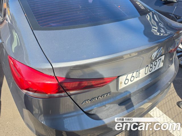 Hyundai AVANTE 1.6 GDI Premium — пробег 210 027 км — фото 3 из 5