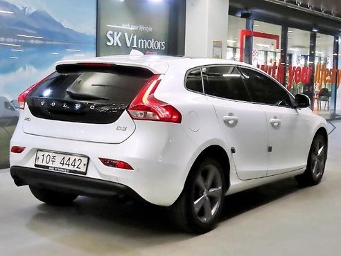 Volvo V40 D3 2nd — пробег 101 468 км — фото 4 из 5