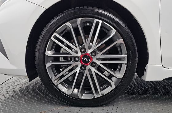 Kia K3 1.6 Turbo GT 5Door Signature — пробег 68 961 км — фото 5 из 5