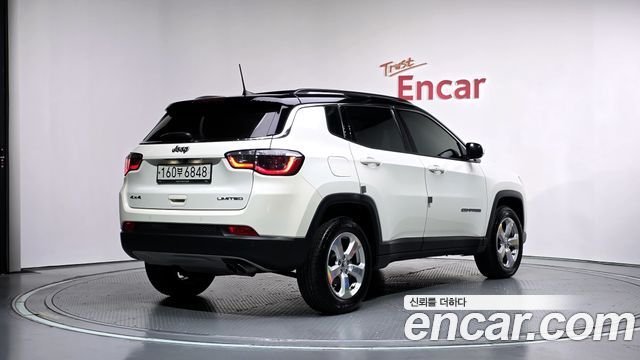 Jeep Compass из Кореи Encar