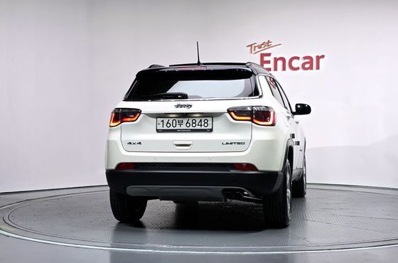 Jeep Compass 2.4 Limitied AWD — пробег 25 172 км — фото 4 из 5
