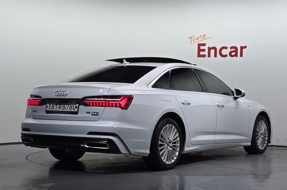 Audi A6 45 TFSI Quattro Premium — пробег 70 780 км — фото 2 из 5