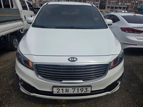 Kia Carnival 9-seater Luxury — пробег 206 000 км — фото 1 из 5