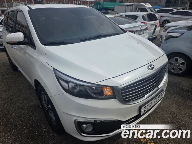 Kia Carnival 9-seater Luxury — пробег 206 000 км — фото 2 из 5