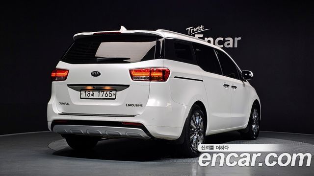 Kia Carnival 7-seater Limousine President — пробег 91 011 км — фото 2 из 5
