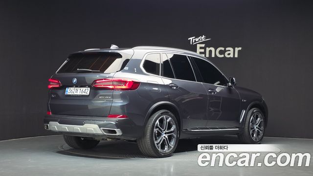 BMW X5 xDrive 45e xLine — пробег 92 418 км — фото 2 из 5