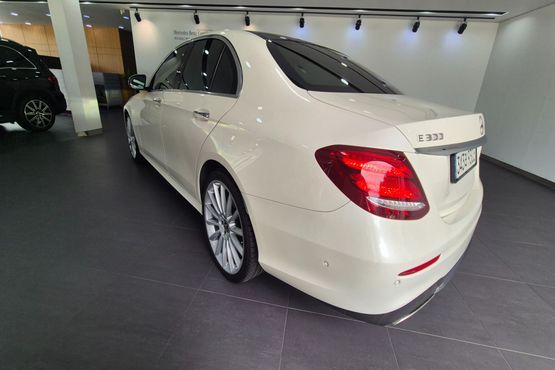 Mercedes-Benz E-Class E300 4MATIC AMG Line — пробег 77 690 км — фото 2 из 5