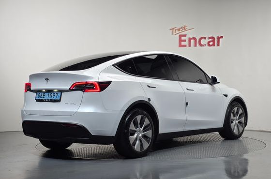 Tesla Model Y Long Range AWD — пробег 91 787 км — фото 2 из 5