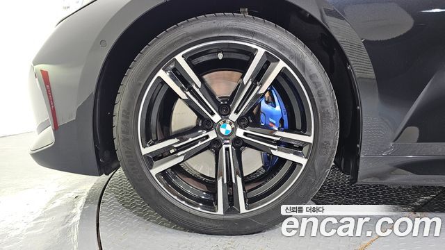 BMW 3-Series 320i M Sport — пробег 36 165 км — фото 5 из 5