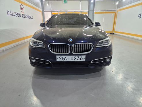 BMW 5-Series 528i Luxury Plus — пробег 60 389 км — фото 1 из 5
