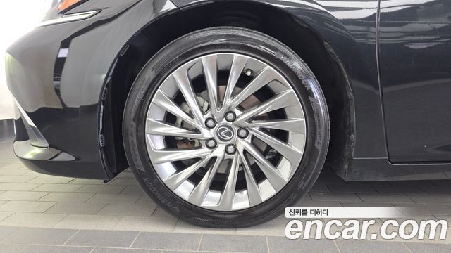 Lexus ES Executive — пробег 107 706 км — фото 5 из 5