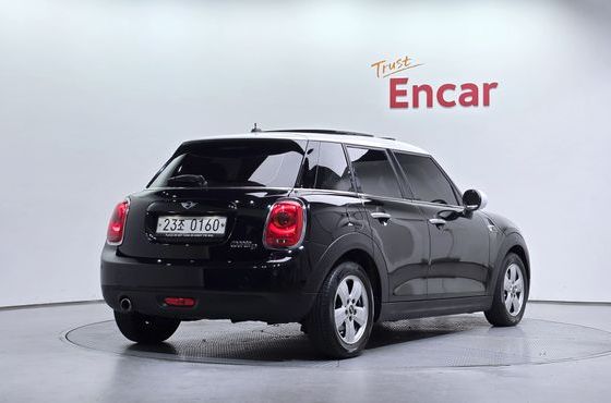 Mini Cooper 5Door Mid 3rd — пробег 91 787 км — фото 2 из 5