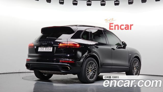 Porsche Cayenne 3.0 Diesel Platium Edition 958 — пробег 87 935 км — фото 2 из 5